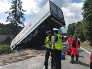 Wypadek na Zakopiance. Ranne dzieci
