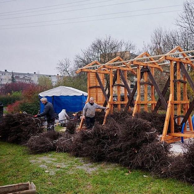 Siłownia, plac zabaw, strefa workoutu, nowe alejki i ławki, tężnia solankowa. Oto, jak zmienił się Park Podolski na łódzkim Widzewie