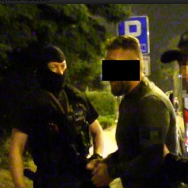 W policyjnej eskorcie do kraju przyleciał z Włoch Paweł M. ps. 