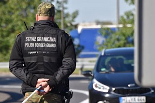 Cudzoziemcy, obywateli Rosji pochodzących z Czeczenii, nadużyli procedury uchodźczej i zostali zatrzymani na terenie Niemiec za nielegalny pobyt